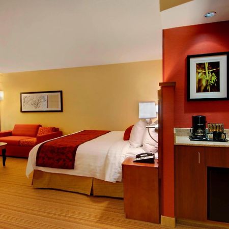 Courtyard By Marriott Madison East Hotel Szoba fotó