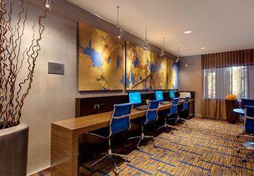 Courtyard By Marriott Madison East Hotel Kültér fotó
